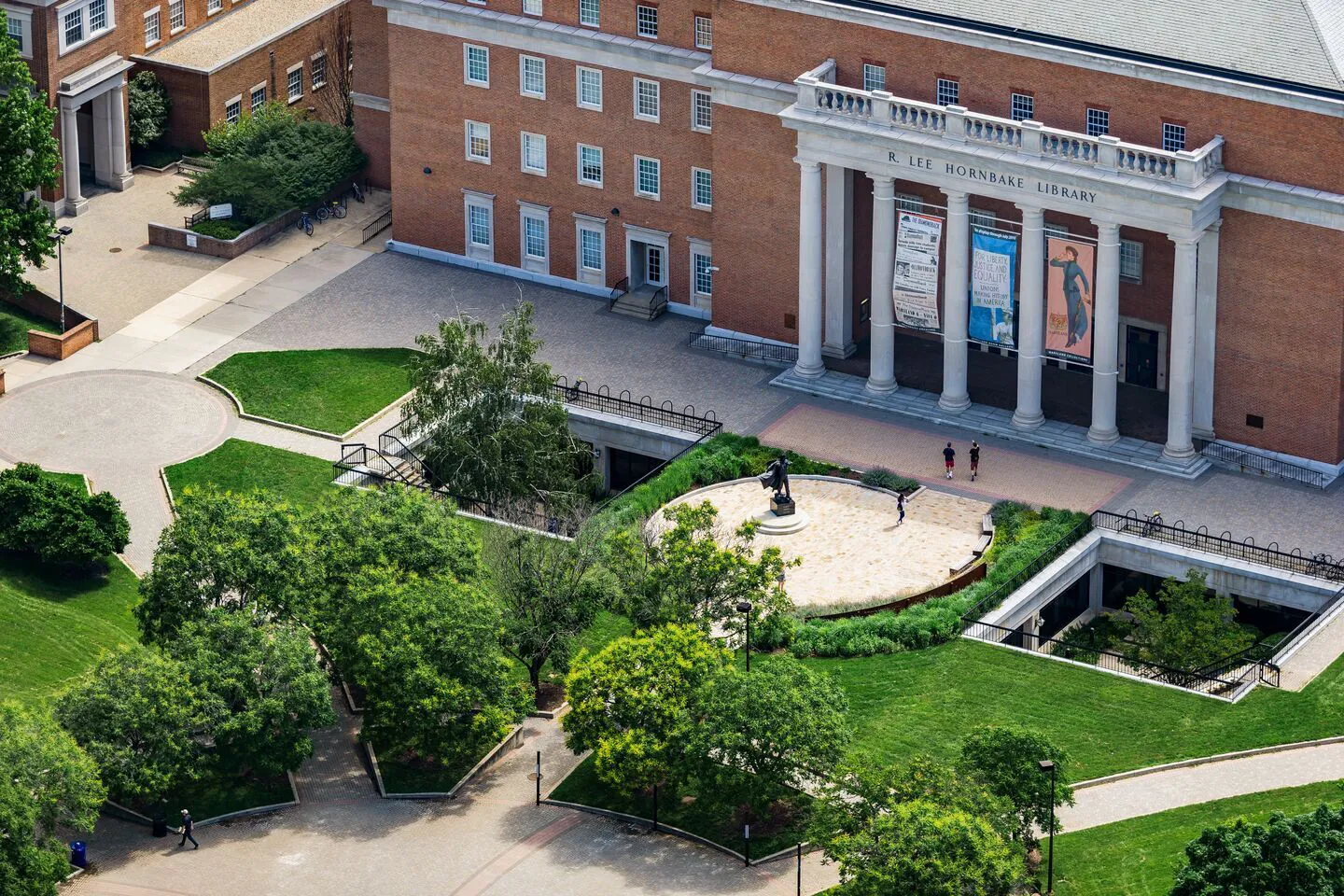 aerial of hornbake library